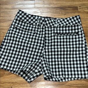 Anthropologie High Waist Black and White Gingham Shorts Size 28 NWOT